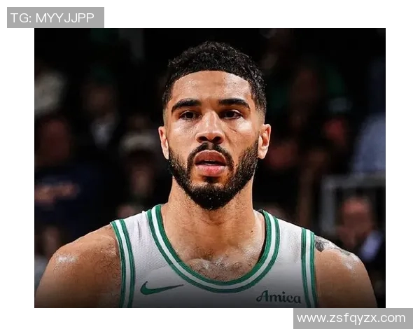 镜头捕捉：塔图姆赛场小动作引发热议