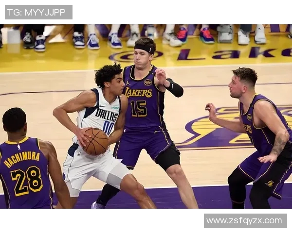 战术拆解：湖人为何能掌控比赛节奏？